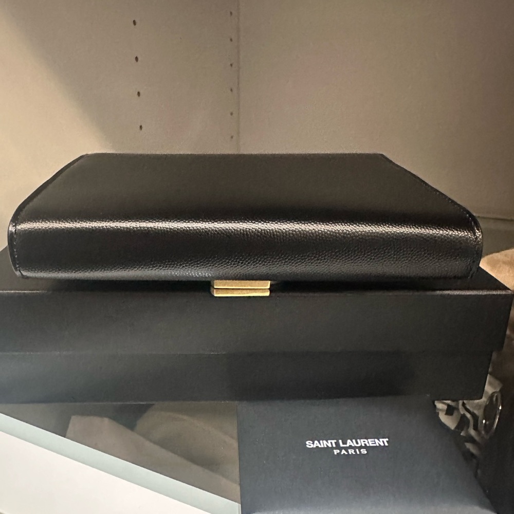 Saint Laurent Black Leather cross body bag - Picture 3 of 7